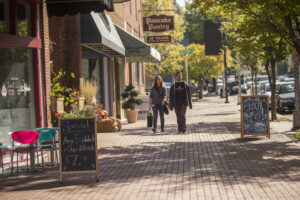 Hillsboro Village scenes for Admissions. (John Russell/Vanderbilt University)