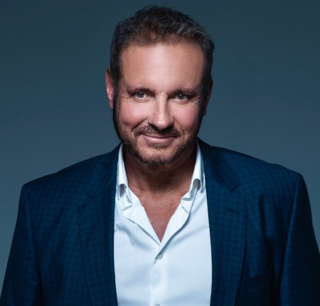 Headshot of Stephen Fesik.