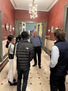 95E85FA3-7EFC-4C57-83C0-F63C0D543605_1_102_o