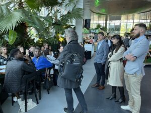 C9497D83-2CA8-4C84-AD2B-914EE97C2A45_1_102_o