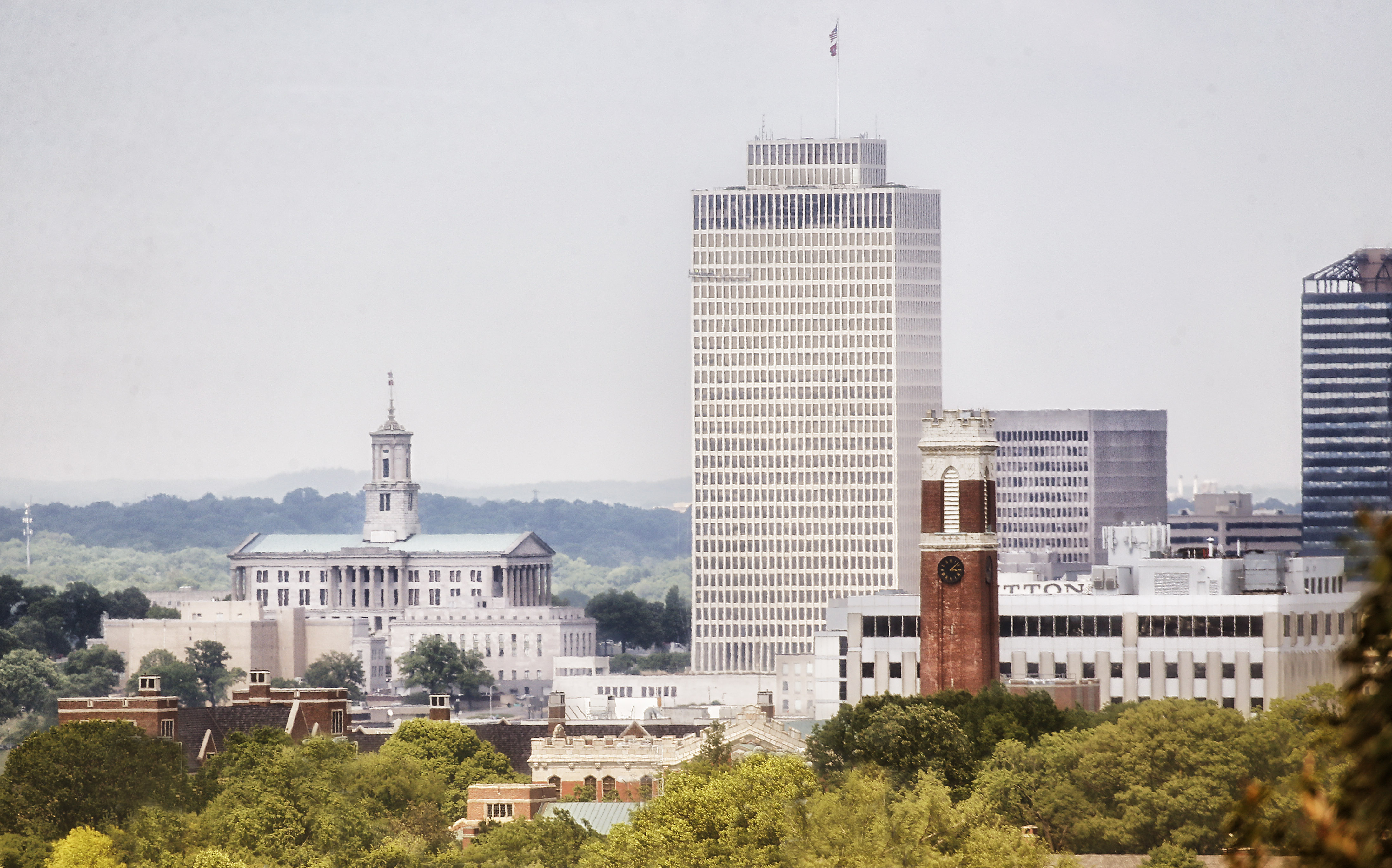 Campus panorama of Kirkland and Nashville skyline downtown and State Capitol.(John Russell/Vanderbilt University)