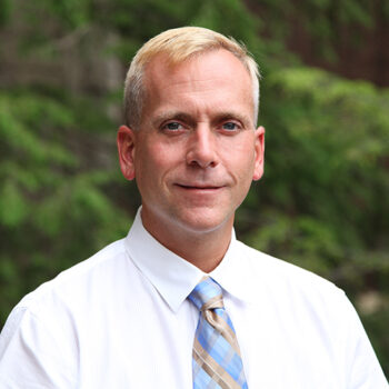 Headshot of Assistant Dean of FIRM Anthony Tharp.