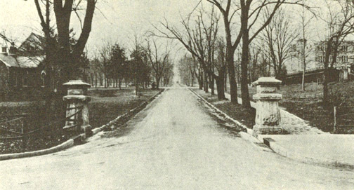 Broad Street entrance to Vanderbilt campus 1917