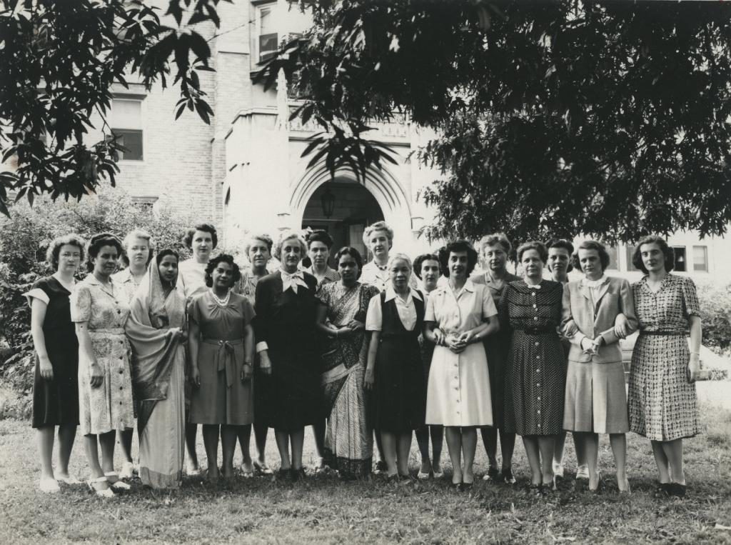 Rockefeller Foundation program participants under nursing oak, 1946