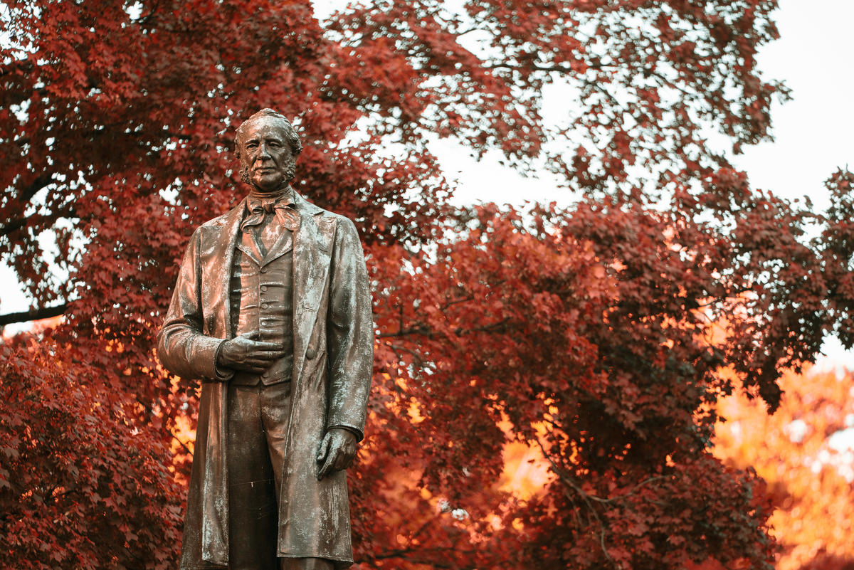 Cornelius Vanderbilt Statue in Fall. (Joe Howell/Vanderbilt University)