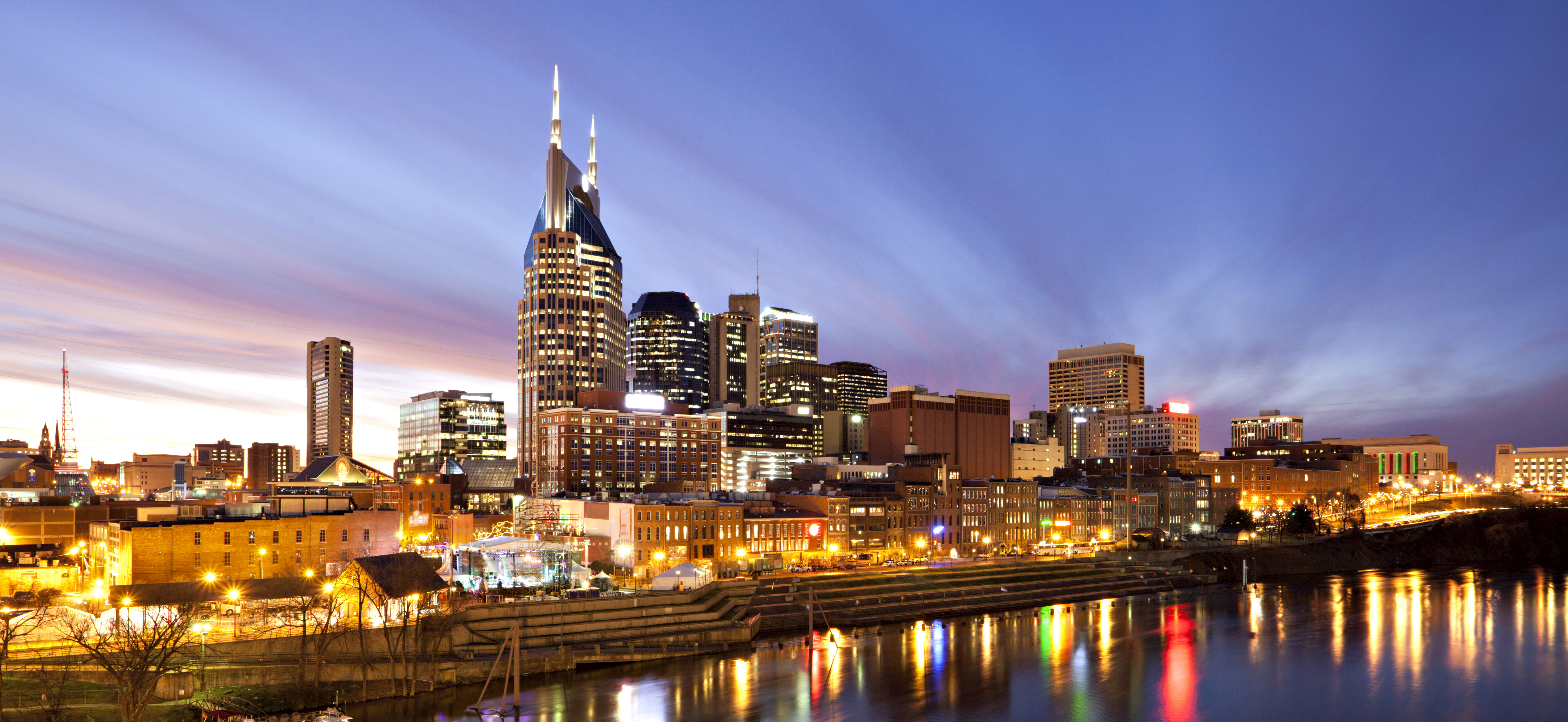 Nashville skyline at twilight | Vanderbilt Business School