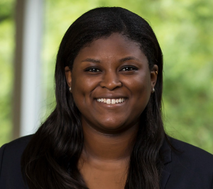 Pictured: Headshot of Vanderbilt MBA alum Mariam Amusan, HR Business Partner at ExxonMobil