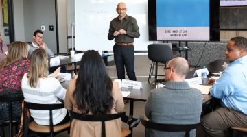 Pictured: Ranga Ramanujam teaching a class of Executive Education students