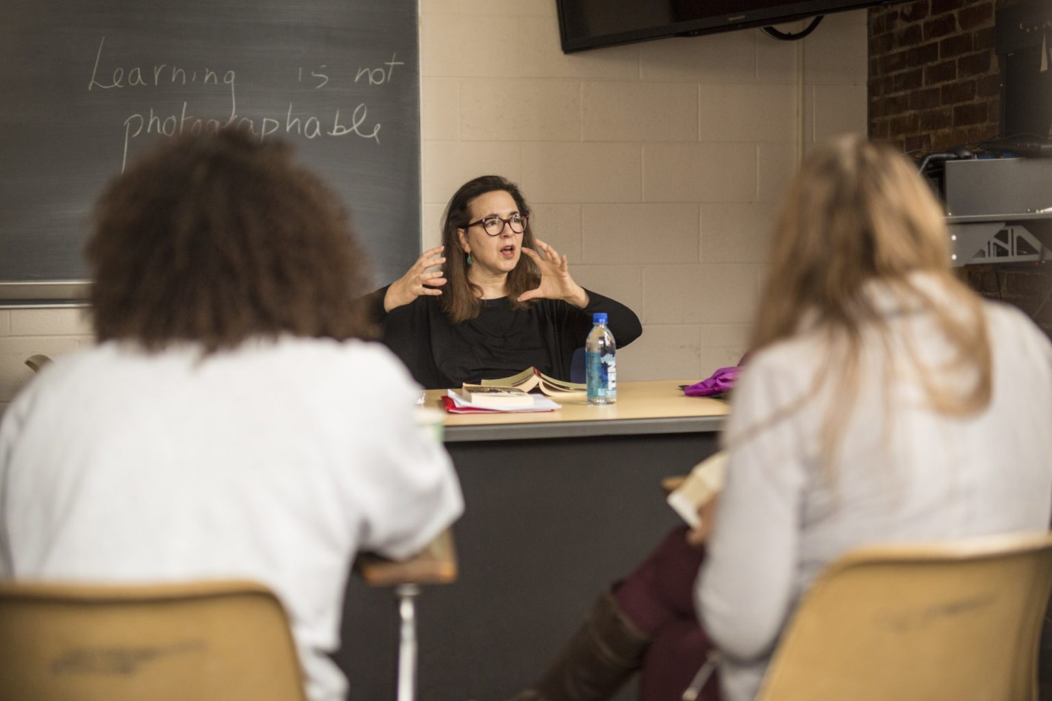 Looking for alibrandi by kate woods english literature essay 02 image