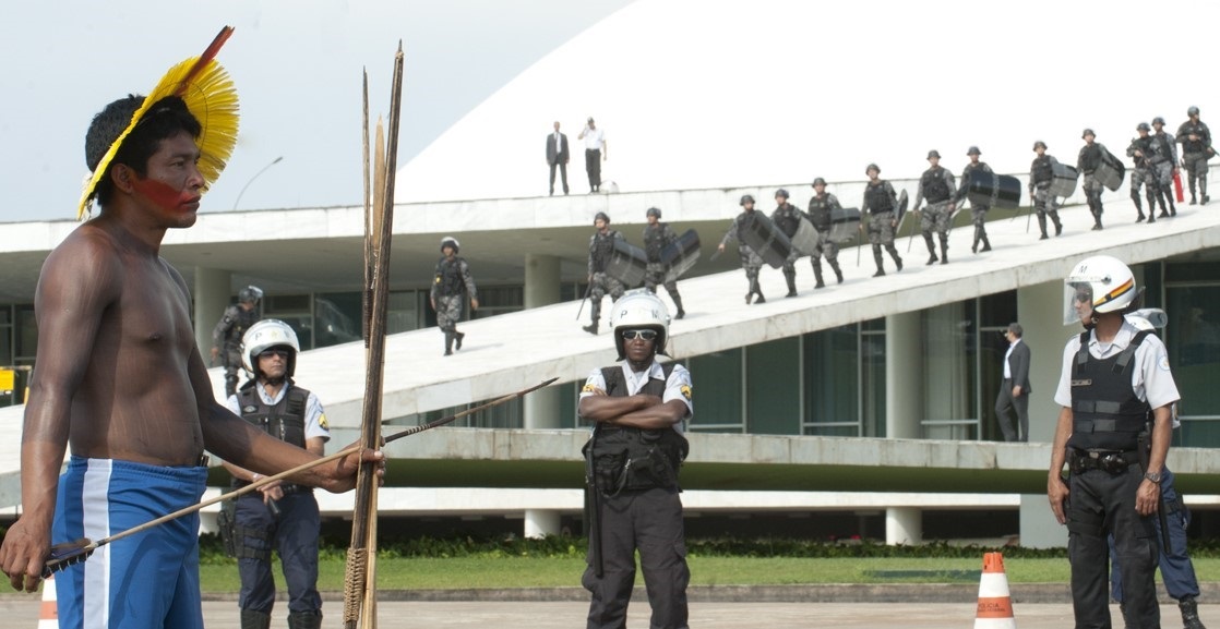 banner Krakrax, Kayapo, 2015, Kayapo Warrior and Brazilian Military Police