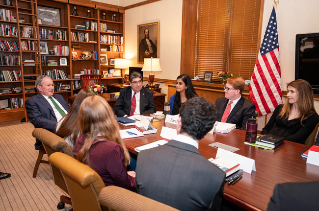 The president’s campus visits included stops at an undergraduate-level class taught by Chancellor Nicholas S. Zeppos and Distinguished Visiting Professor Jon Meacham titled "Hours of Crisis in U.S. History." (Joe Howell/Vanderbilt)