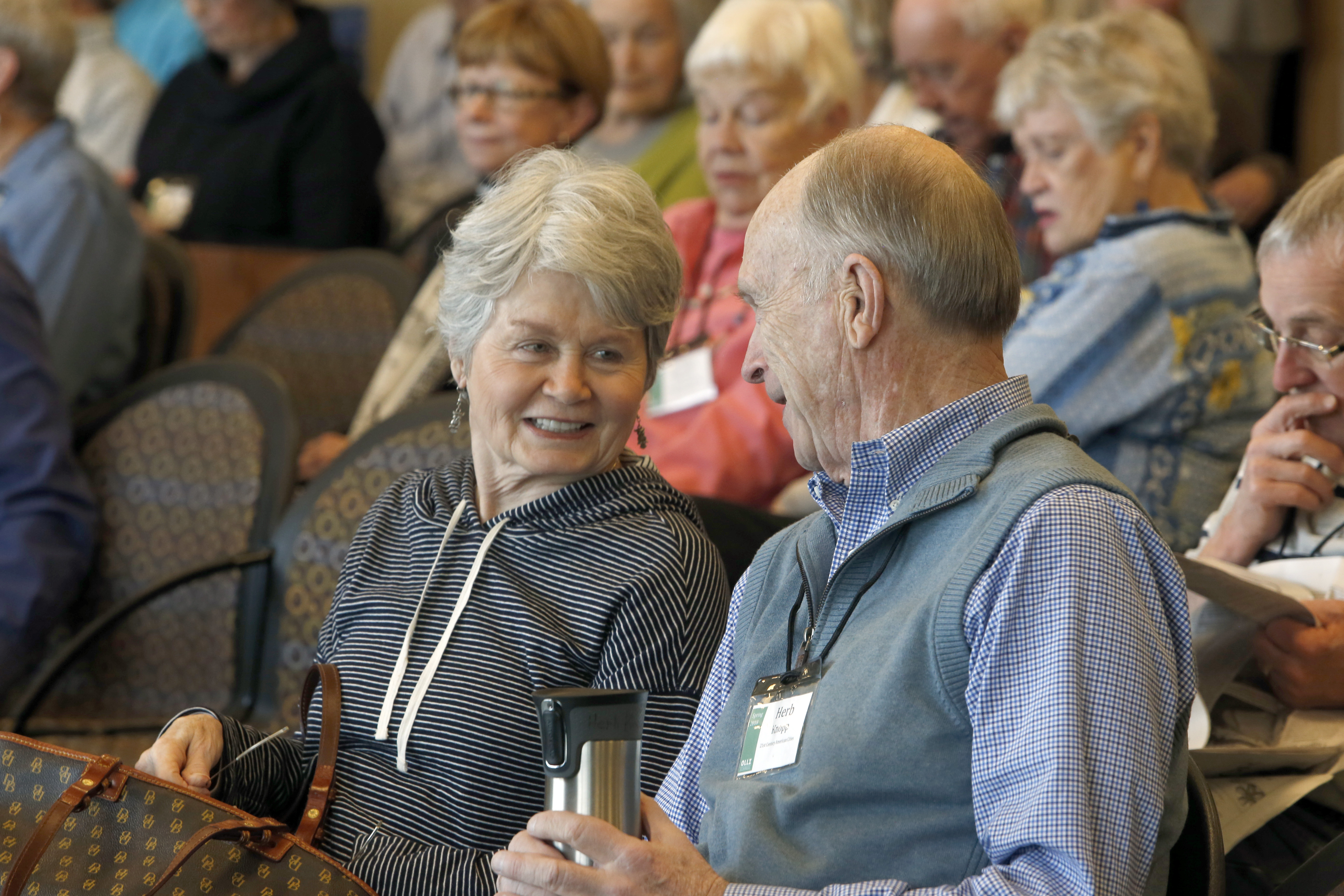 two students in an Osher Lifelong Learning class taught by former Nashville Mayor Bill Purcell