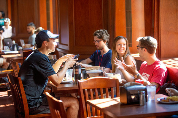 Students gather in the dining hall at E. Bronson Ingram College (John Russell/Vanderbilt)