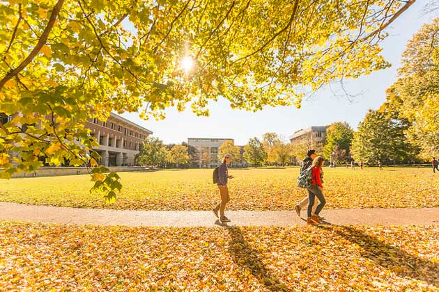 Students walk on campus near Wilson Hall. (Vanderbilt University)