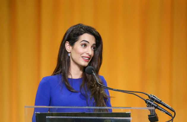 International human rights lawyer Amal Clooney received Vanderbilt University's 2018 Nichols-Chancellor's Medal when she addressed graduates and their families on Senior Day May 10 in Memorial Gym. (Joe Howell/Vanderbilt)