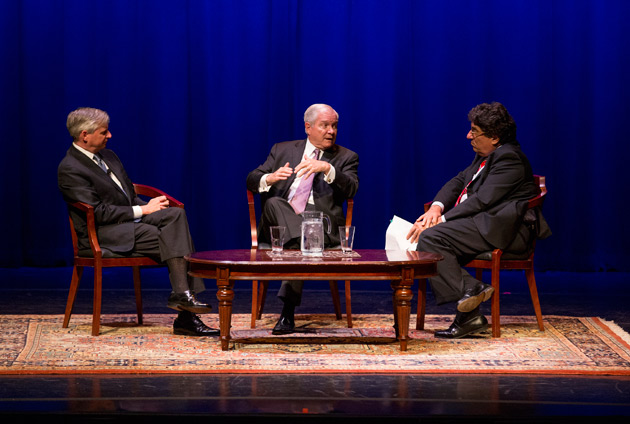 L-r: Jon Meacham, Robert Gates and Chancellor Nicholas S. Zeppos (Joe Howell/Vanderbilt)