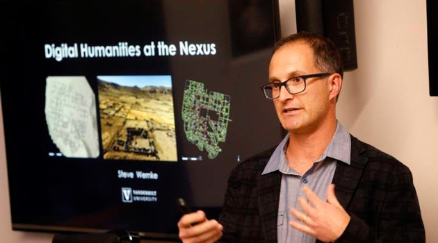 New center supports digital exploration in the humanities