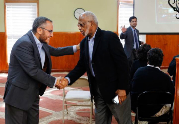 Imam Ossama Bahloul welcomes George Hill, Vanderbilt's vice chancellor for equity, diversity, and inclusion and chief diversity officer, to the Islamic Center of Nashville as part of the Nov. 5. Chancellor Charter interfaith tour. (Steve Green/Vanderbilt)