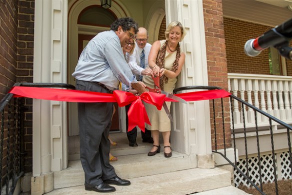 L-r: Chancellor Nicholas S. Zeppos, Center for Student Wellbeing Rachel Eskridge, Dean of Students Mark Bandas and Provost and Vice Chancellor for Academic Affairs Susan R. Wente cut the ribbon to open the new Center for Student Wellbeing. (John Russell/Vanderbilt)