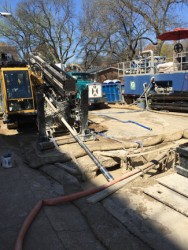 The powerhouse-chilled water expansion's HDD drill rig and slurry reclaimer. (IC Thomasson Engineering/American Constructors)