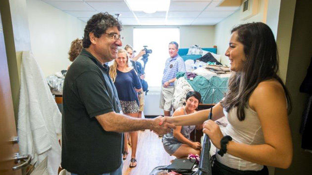 Chancellor Nicholas S. Zeppos welcomes first-year students during Move-In 2015.