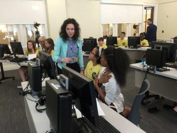 Peabody doctoral student Jennifer Kahn provides hands-on instruction to Metro Schools students learning to digitally map the city's and their own personal histories. 