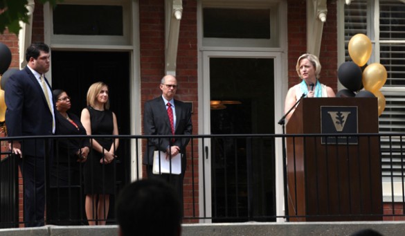 L-r: Tanner Owen, Anita Jenious, Cara Tuttle Bell, Mark Bandas and Susan Wente (at podium). (Anne Rayner/Vanderbilt)