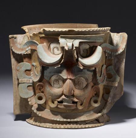 Burial urn, K’iché Maya, Southern Highlands, Guatemala. The Walters Art Museum, Baltimore, gift of John Bourne, 2009. (Photo © The Walters Art Museum, Baltimore)