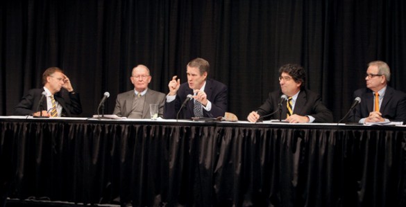 L-r: Tennessee Gov. Bill Haslam, Sen. Lamar Alexander, former Senate Majority Leader William Frist, Chancellor Nicholas S. Zeppos and Chad Holliday, chairman of the board of Bank of America, attended a meeting of the National Research Council held Jan. 16 at Vanderbilt. (Susan Urmy/Vanderbilt)