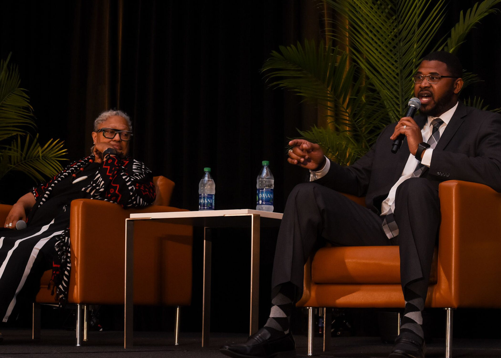 Dean Emilie M. Townes and Shan Foster during panel discussion. (Photo by Morgan Yingling)