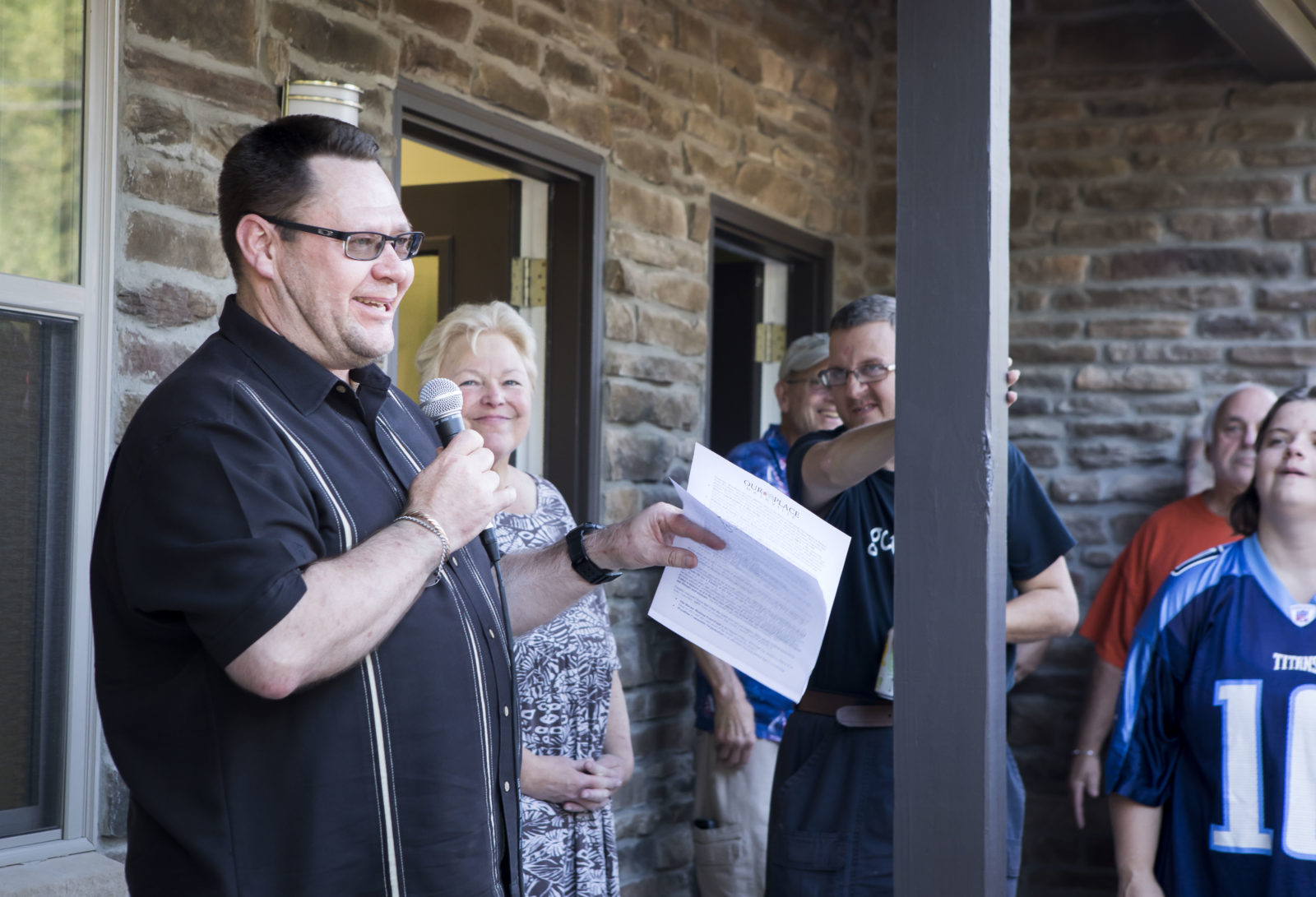 Friendship House was co-founded by Vanderbilt alumna Carolyn Naifeh, BA’78, MA’84, who serves as executive director, and Jaco Hamman, professor of religion, psychology and culture and director of the Theology and Practice program at Vanderbilt Divinity School. (Susan Urmy/Vanderbilt)