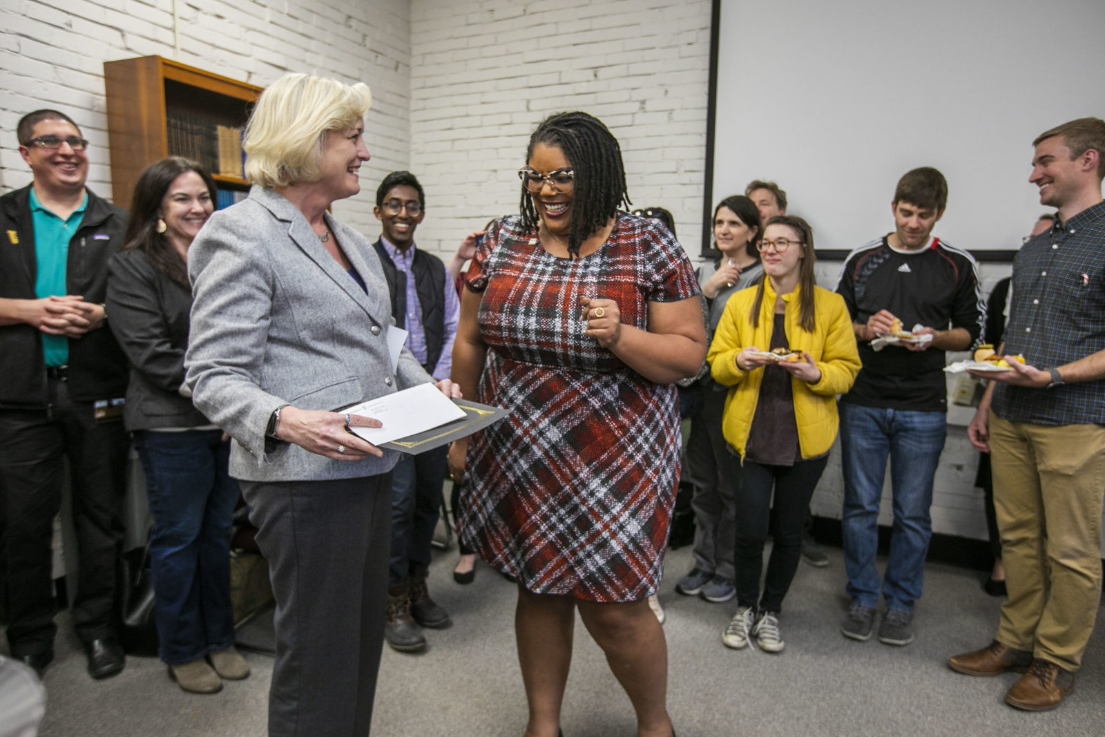 Interim Chancellor and Provost Susan R. Wente presents the Heart and Soul Staff Appreciation Award to Department of Psychology and Human Development Educational Coordinator Ally Armstead. (Anne Rayner/Vanderbilt) 