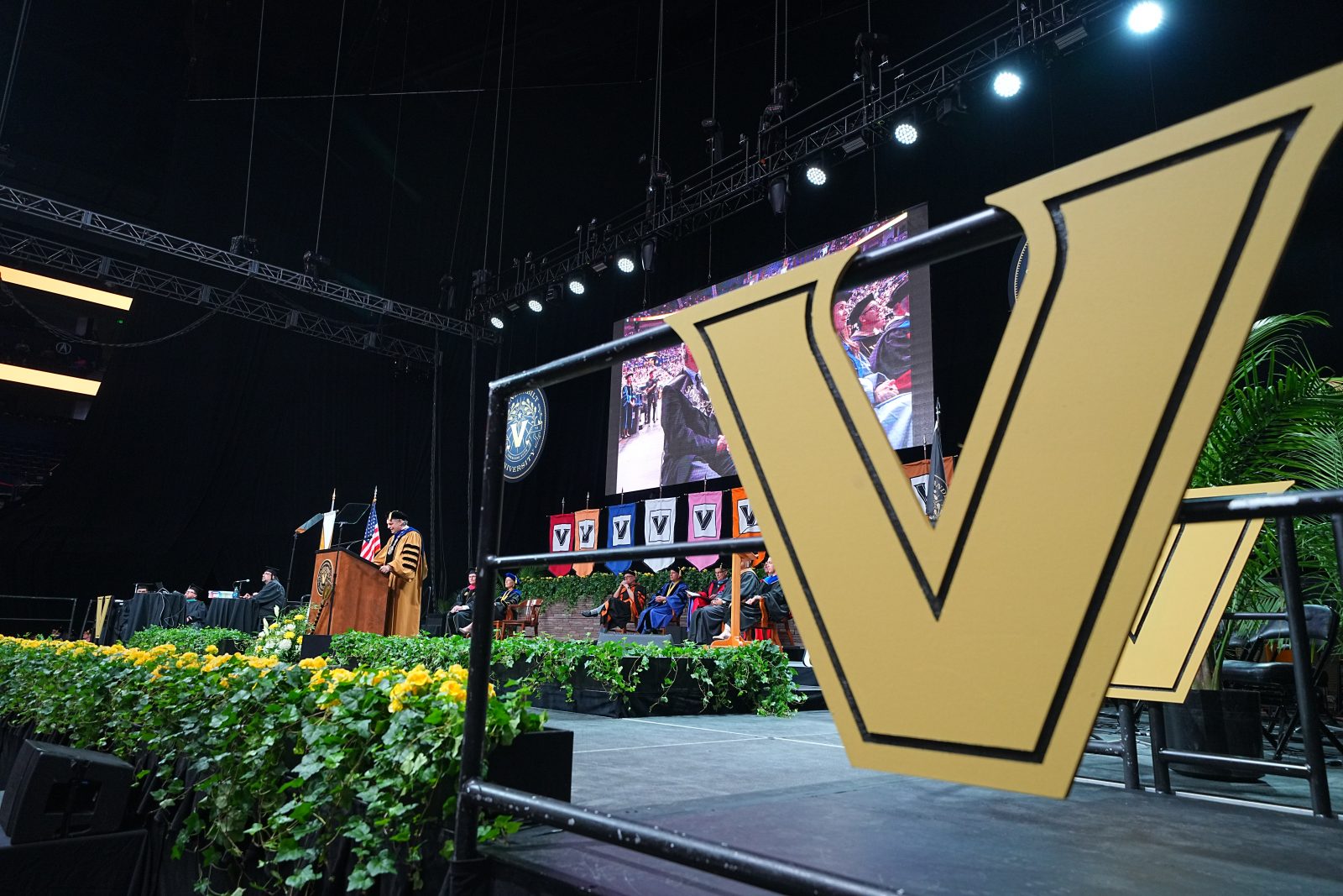 Staff volunteers needed for Class of 2024 Commencement Vanderbilt