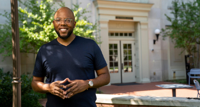 Chezare A. Warren, associate professor of Equity & Inclusion in Education Policy is the new faculty head of Sutherland House at the Martha Rivers Ingram Commons.