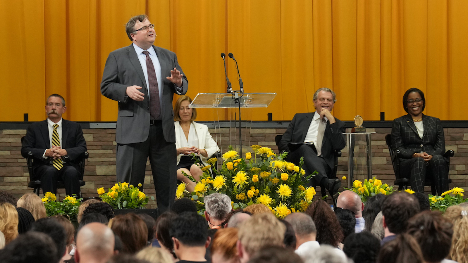 Reid Hoffman addresses graduates of the Class of 2022