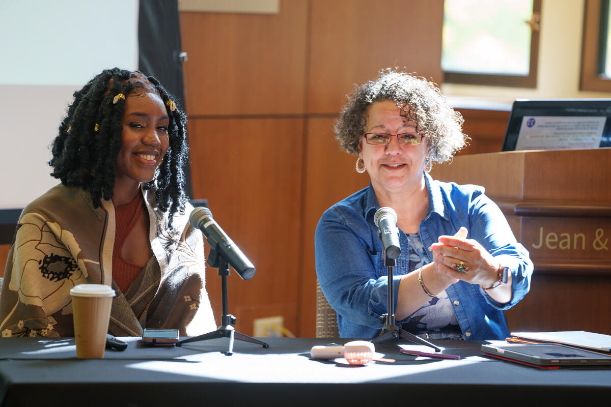 Global Scholar in Residence Glory Samjolly (left) discussed “Race, Figurative Art and Representation” in a conversation moderated by Claudine Taaffe, senior lecturer in African American and diaspora studies in the Central Library Community Room on Oct. 25. (Harrison McClary/Vanderbilt)