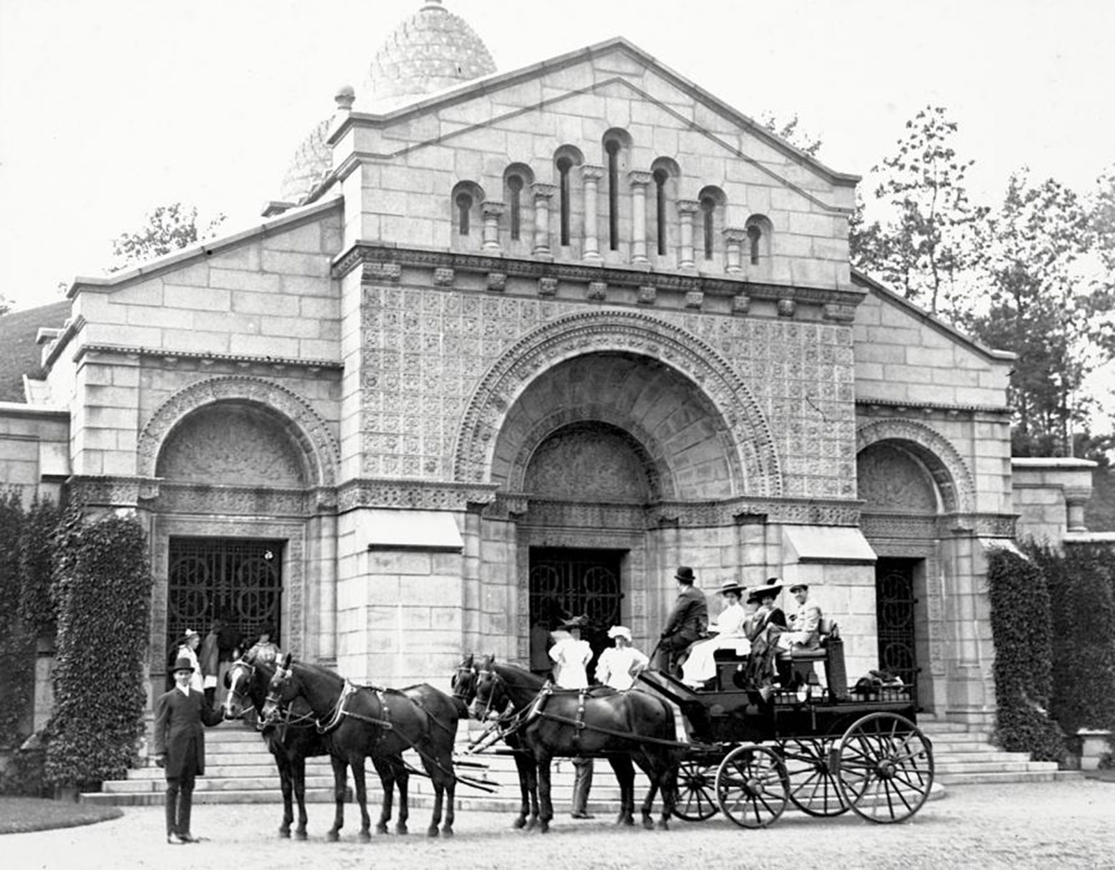 Vanderbilt Mausoleum | Vanderbilt Magazine | Vanderbilt University