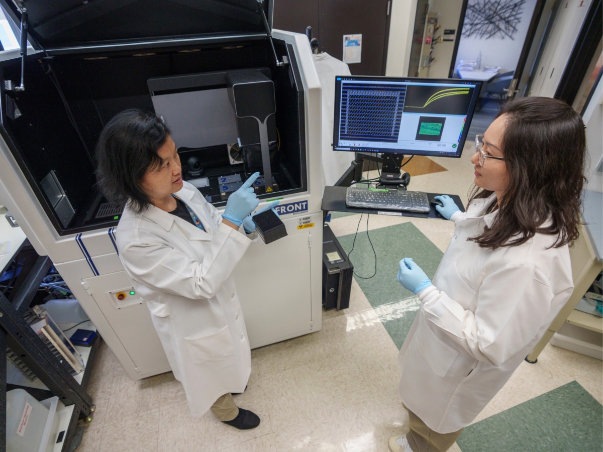 Two people in a lab