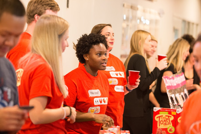 Vanderbilt Master of Marketing students present their product idea at this year’s Marketing Madness event