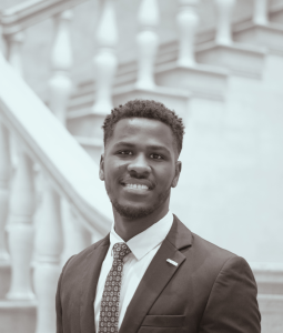 Headshot of Roy, a student coach at the English Language Center.